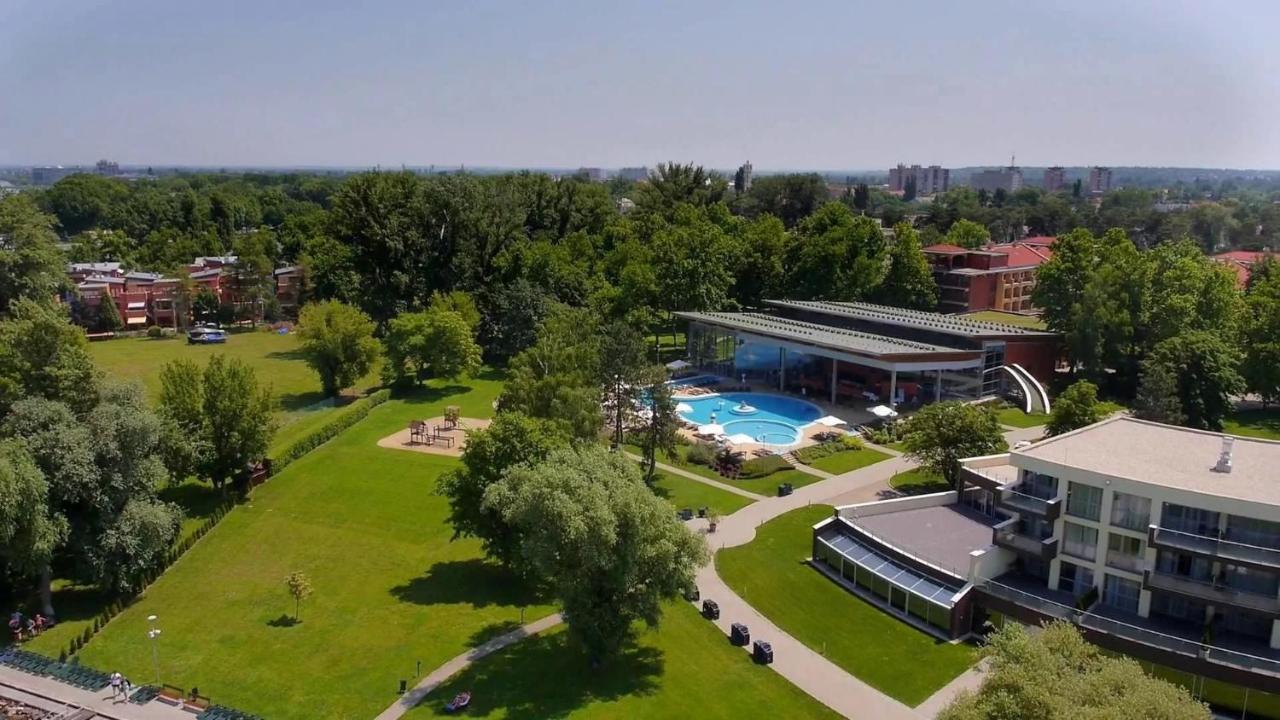 Mf Villa Azur Wellness Apartment Шиофок Экстерьер фото