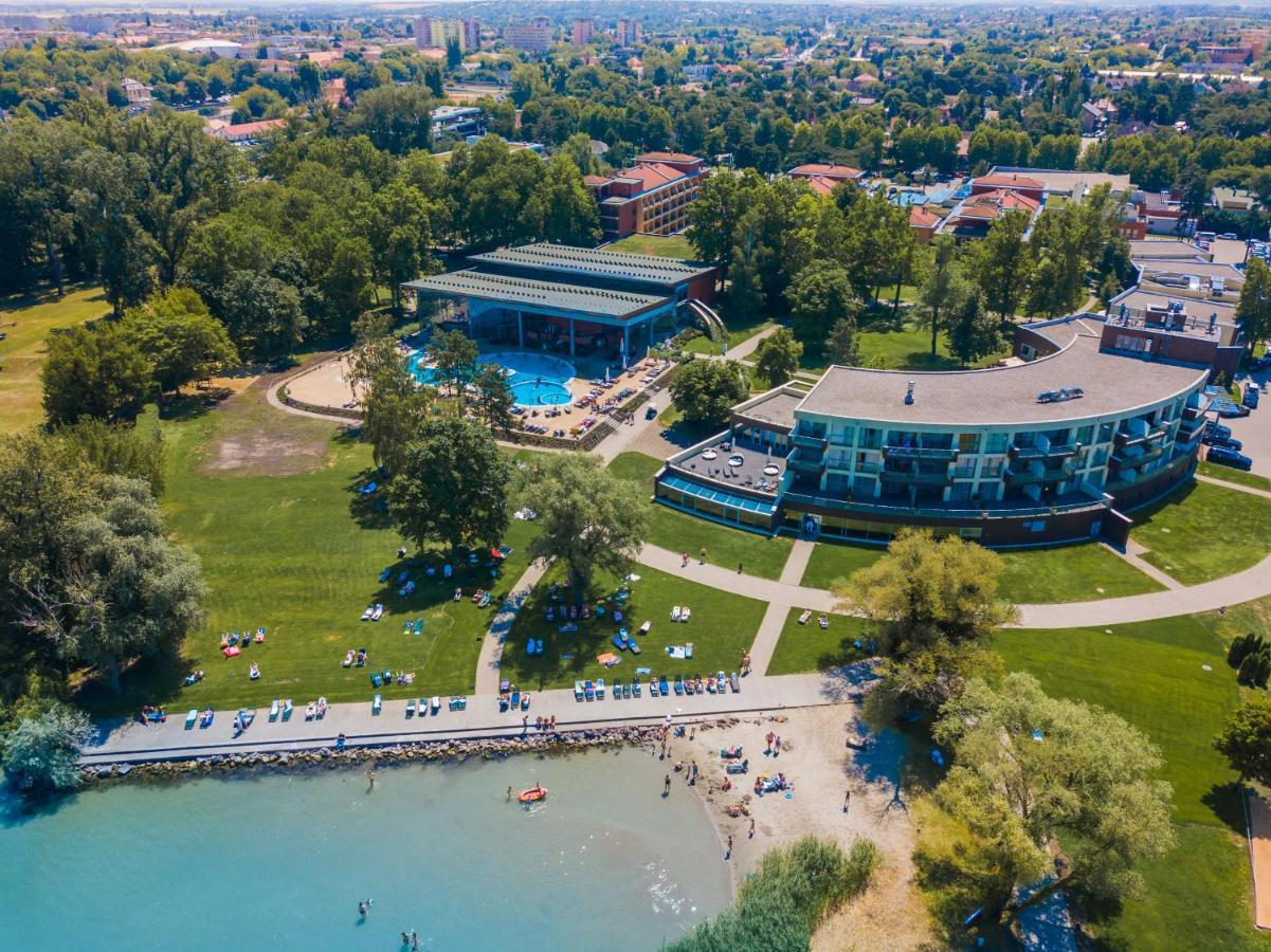 Mf Villa Azur Wellness Apartment Шиофок Экстерьер фото