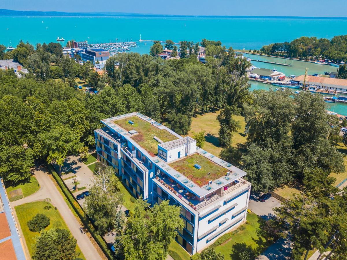 Mf Villa Azur Wellness Apartment Шиофок Экстерьер фото