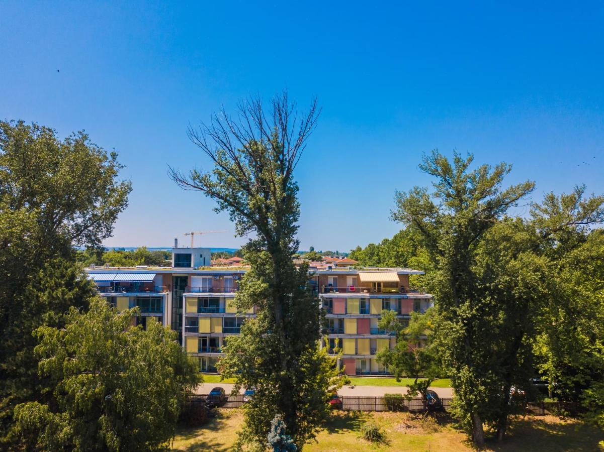 Mf Villa Azur Wellness Apartment Шиофок Экстерьер фото